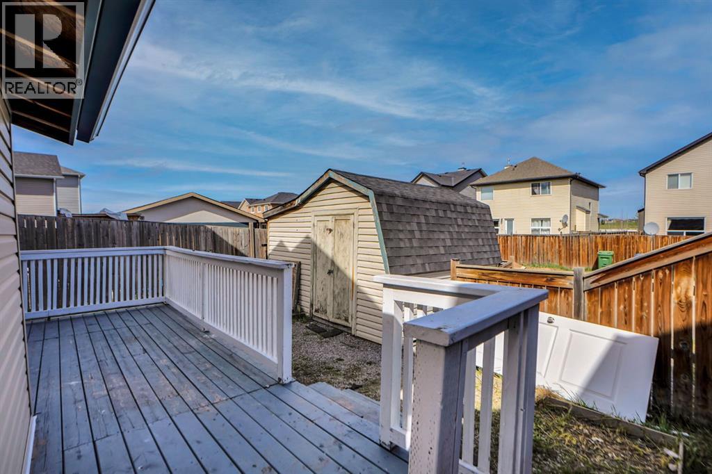 71 Saddlemont Road NE - 18