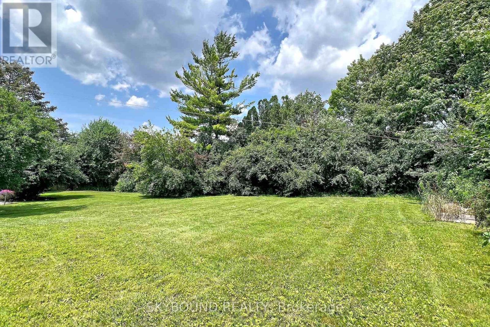 22 ROYAL DOULTON DRIVE - 49