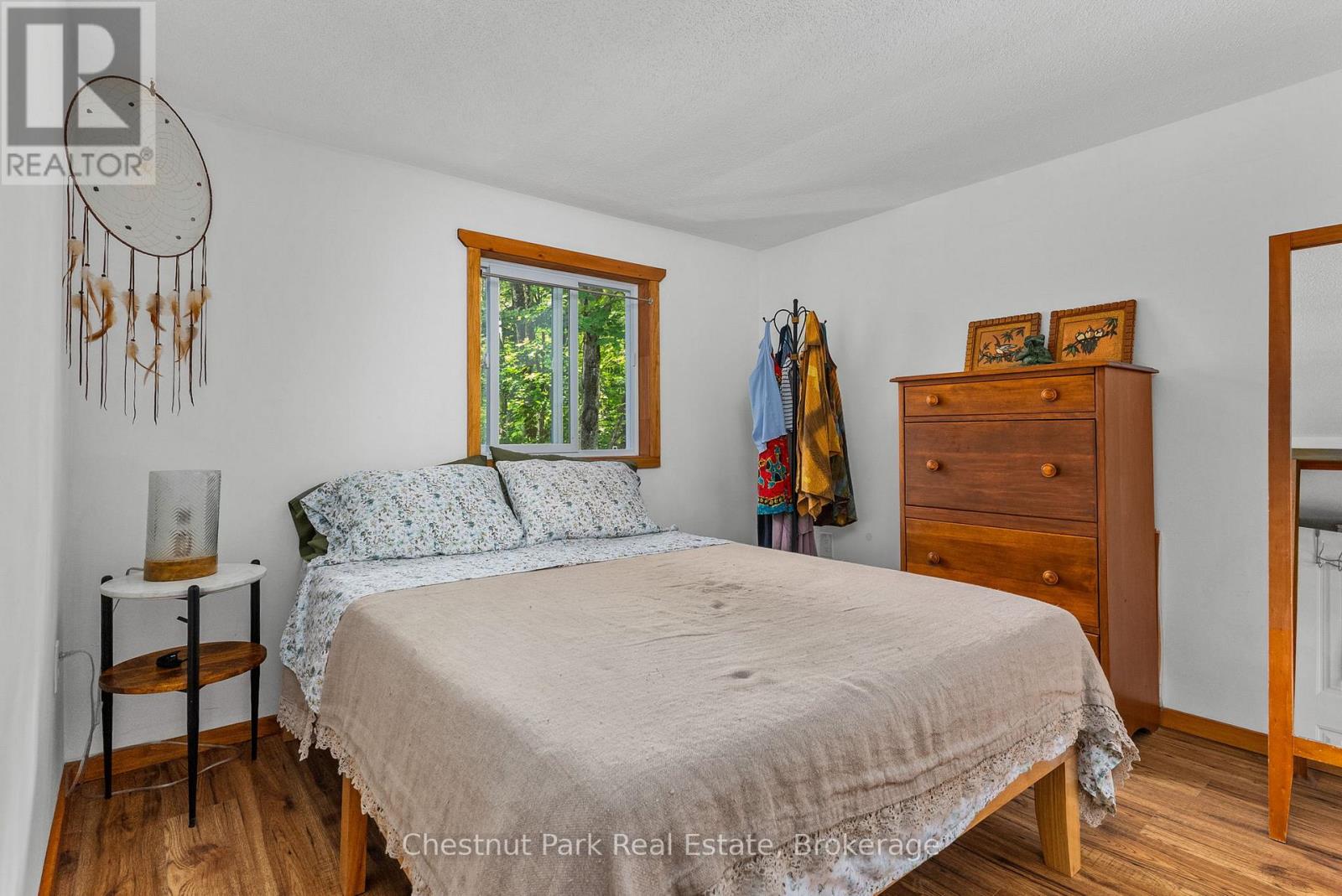 869 MUSKOKA ROAD 10 - 28