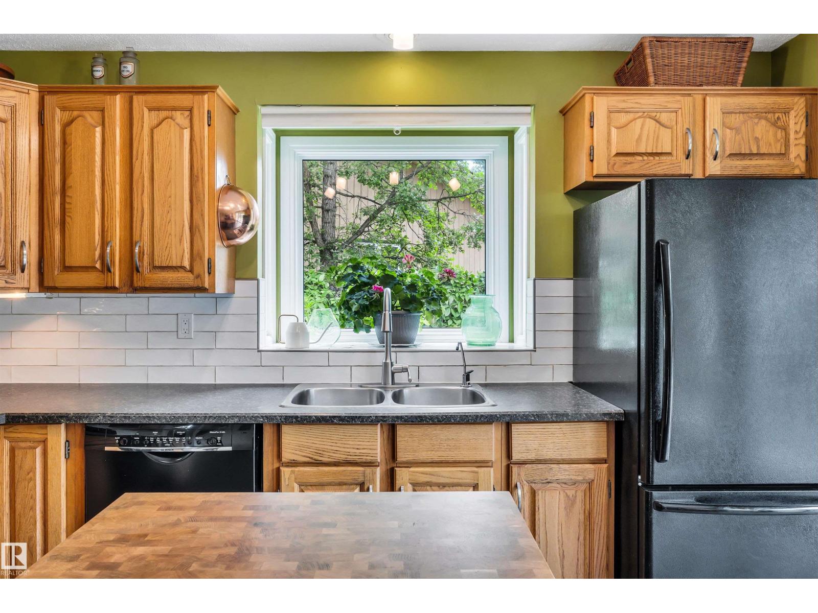 17941 57 AV NW — photo 17