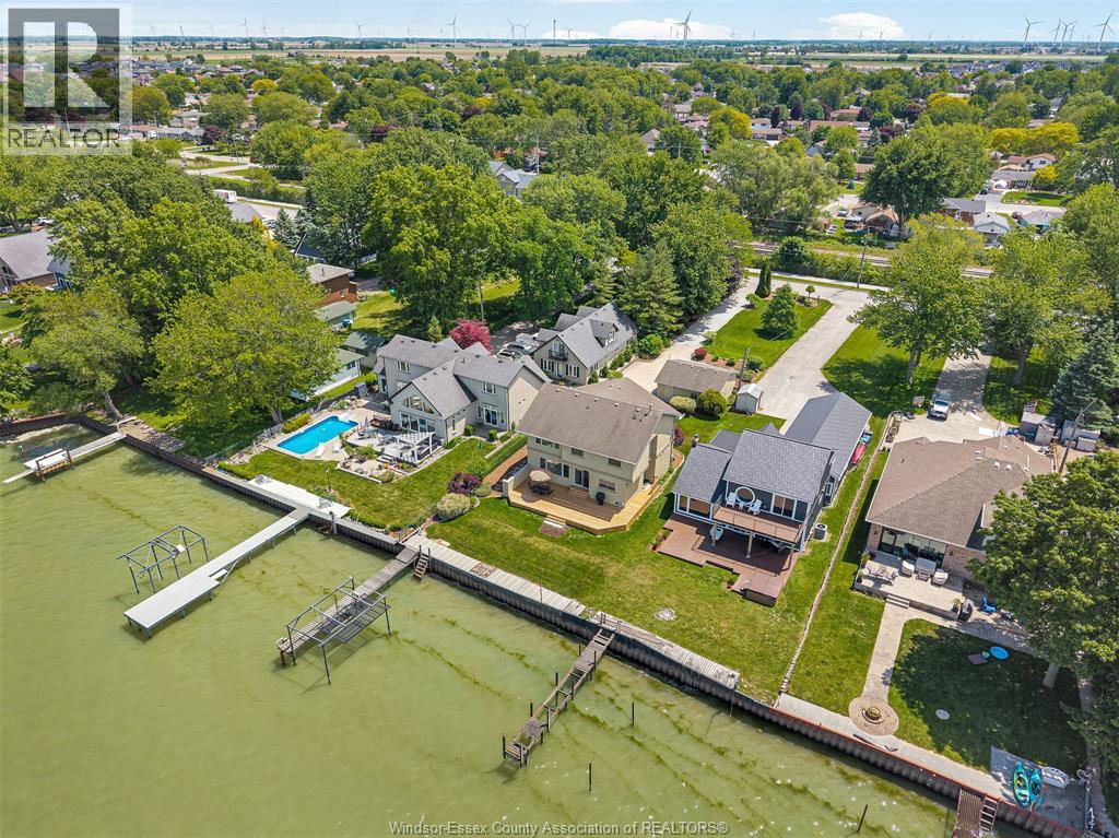 281 LAKEVIEW DRIVE - 18