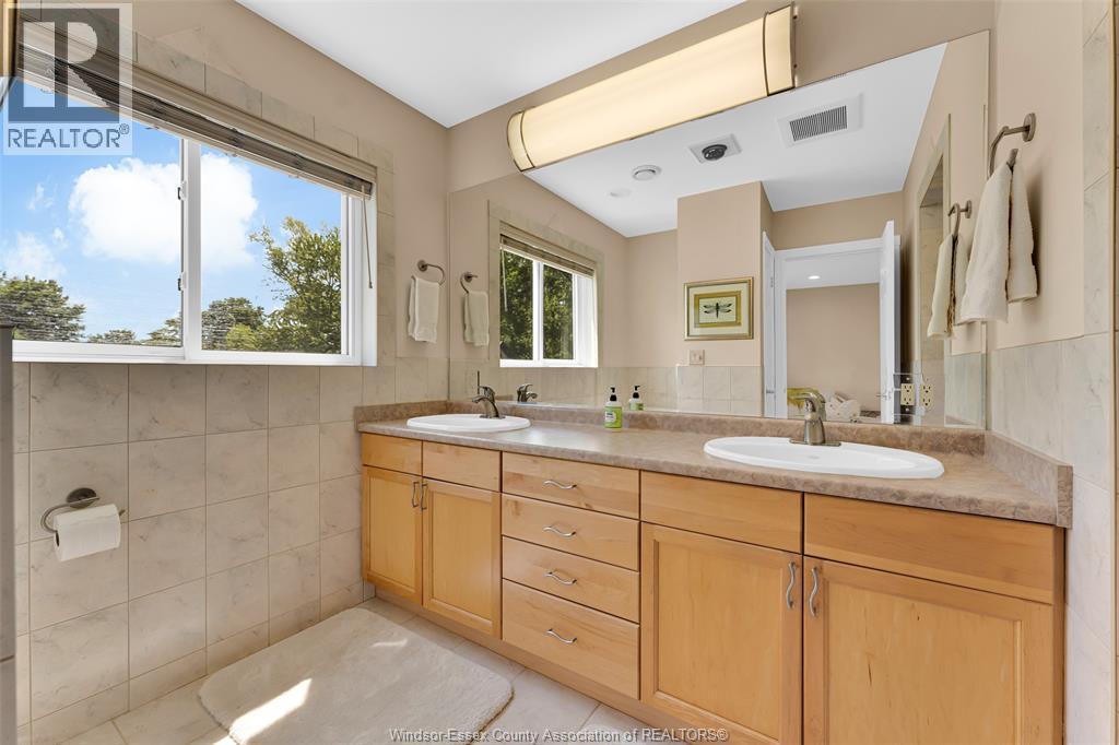 281 LAKEVIEW DRIVE - 38