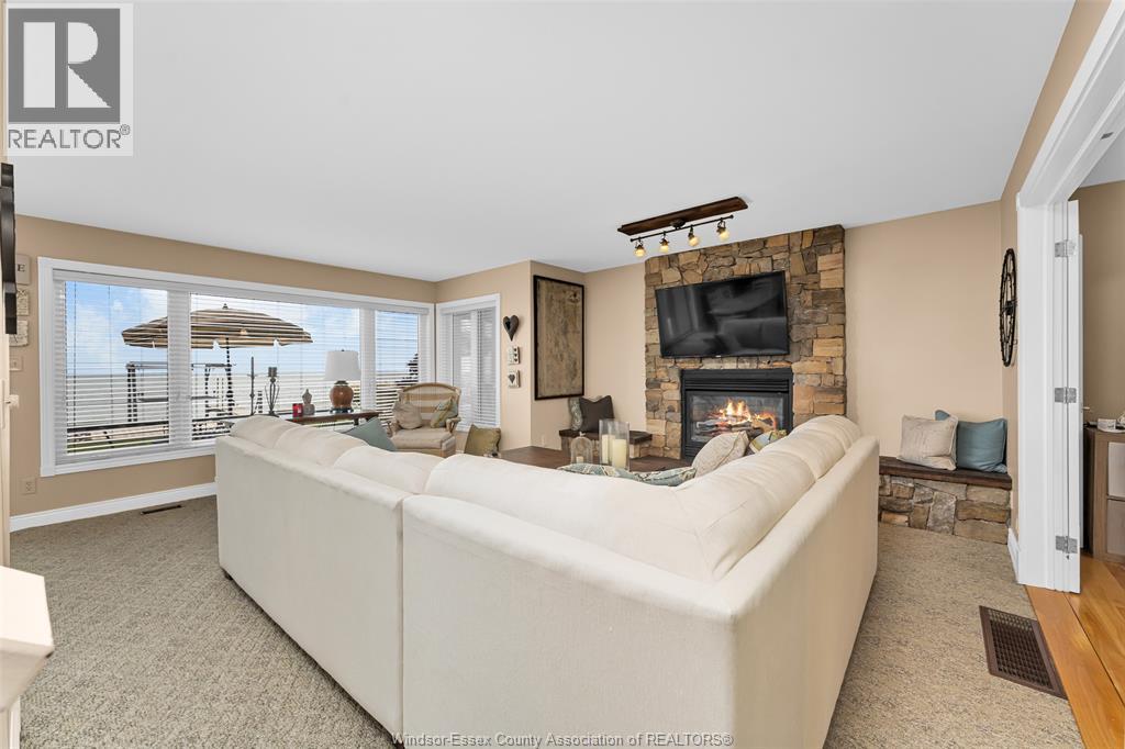 281 LAKEVIEW DRIVE - 22
