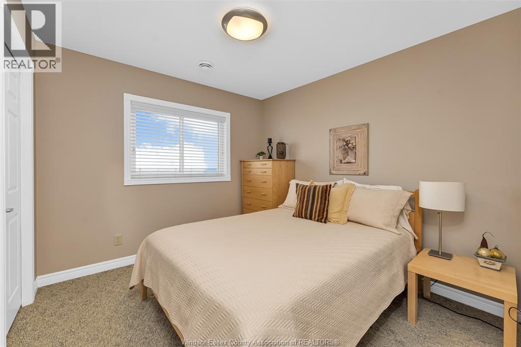 281 LAKEVIEW DRIVE - 40