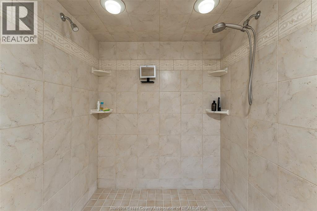 281 LAKEVIEW DRIVE - 39