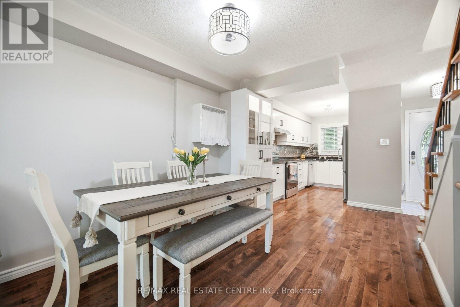 #10B 5865 DALEBROOK CRESCENT - 11