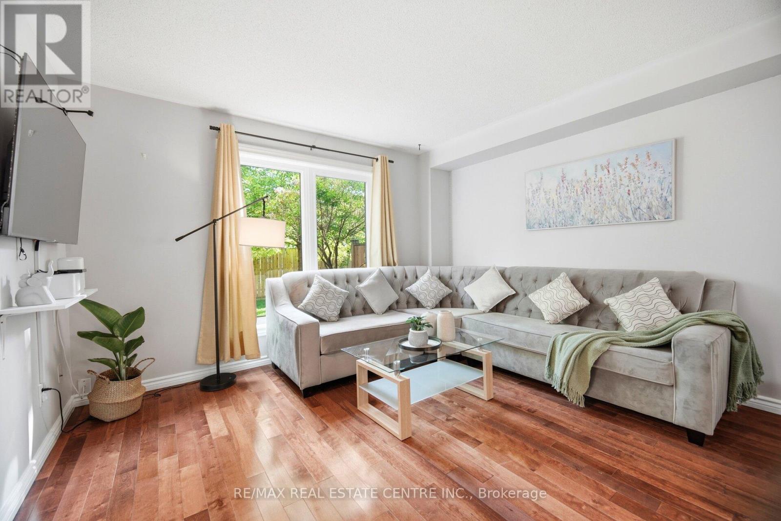 #10B 5865 DALEBROOK CRESCENT - 16