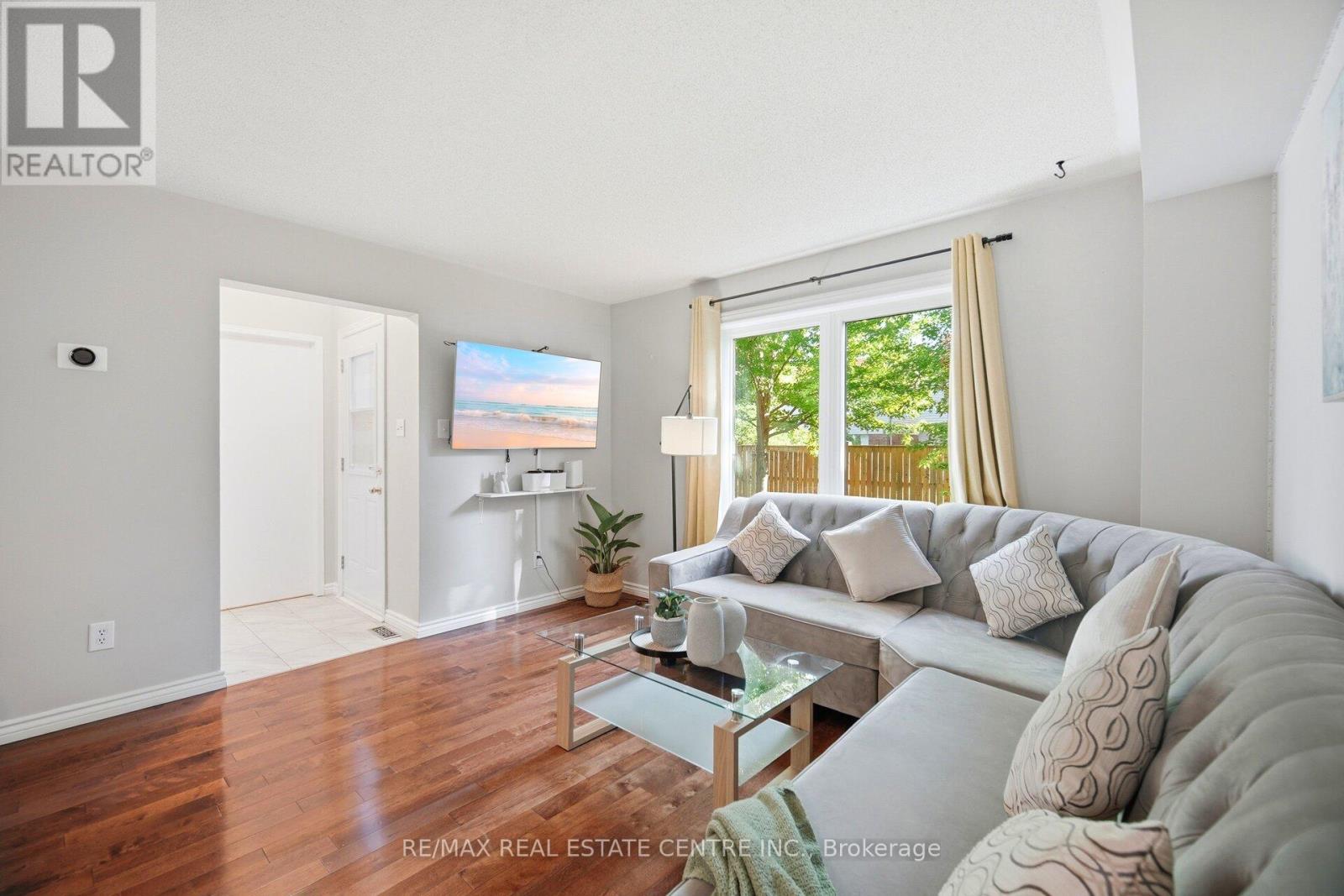 #10B 5865 DALEBROOK CRESCENT - 17