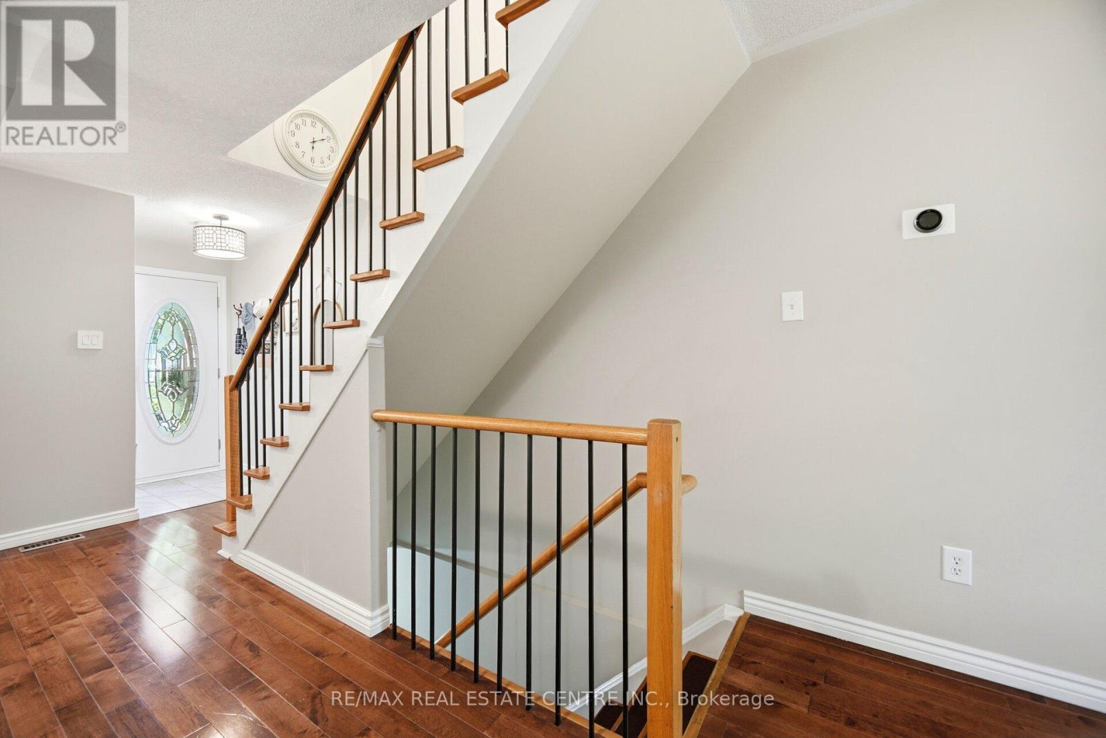 #10B 5865 DALEBROOK CRESCENT - 18