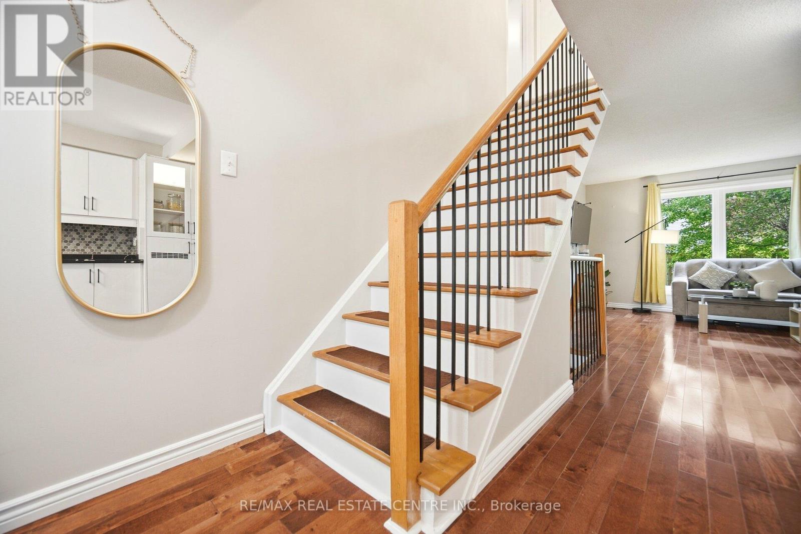 #10B 5865 DALEBROOK CRESCENT - 22