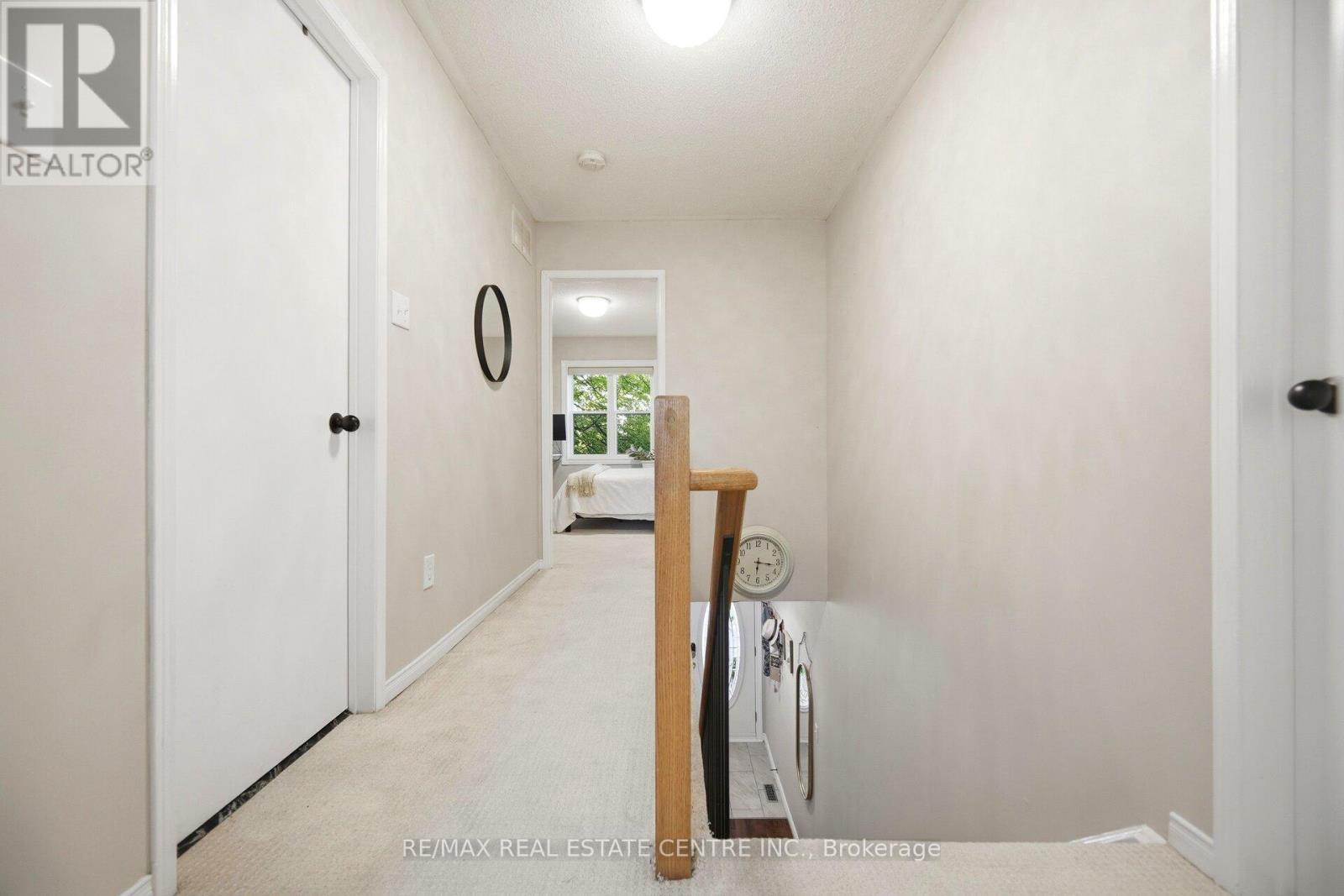 #10B 5865 DALEBROOK CRESCENT - 23