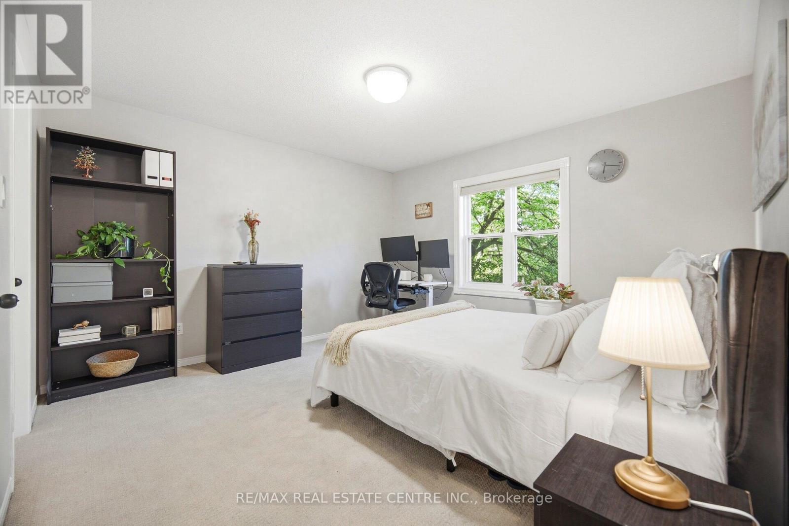 #10B 5865 DALEBROOK CRESCENT - 25