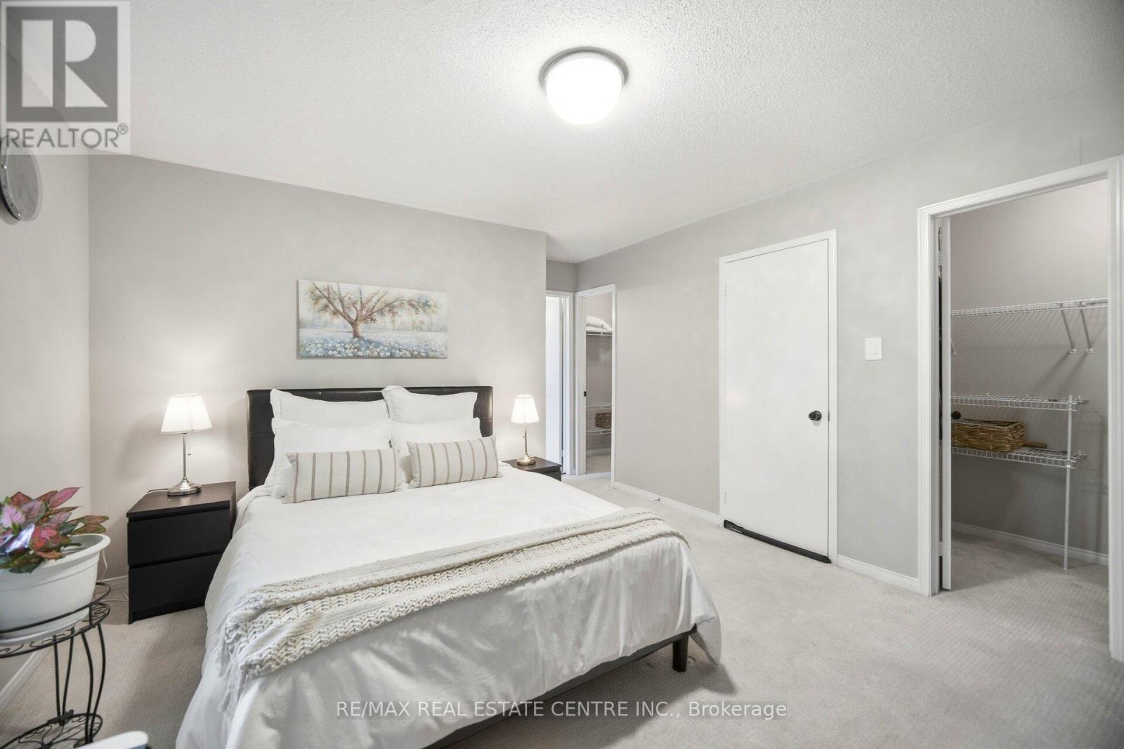 #10B 5865 DALEBROOK CRESCENT - 28