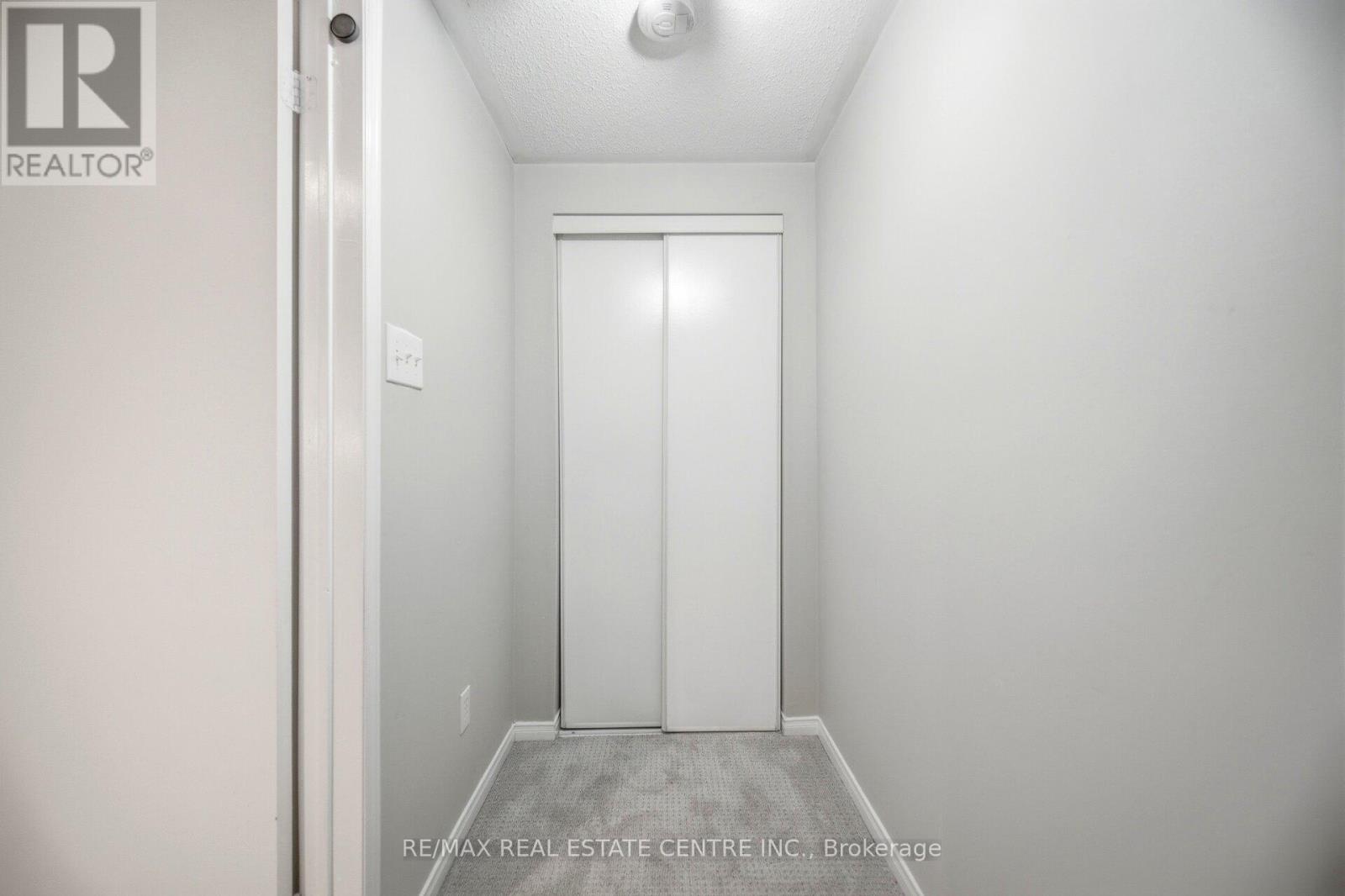 #10B 5865 DALEBROOK CRESCENT - 38