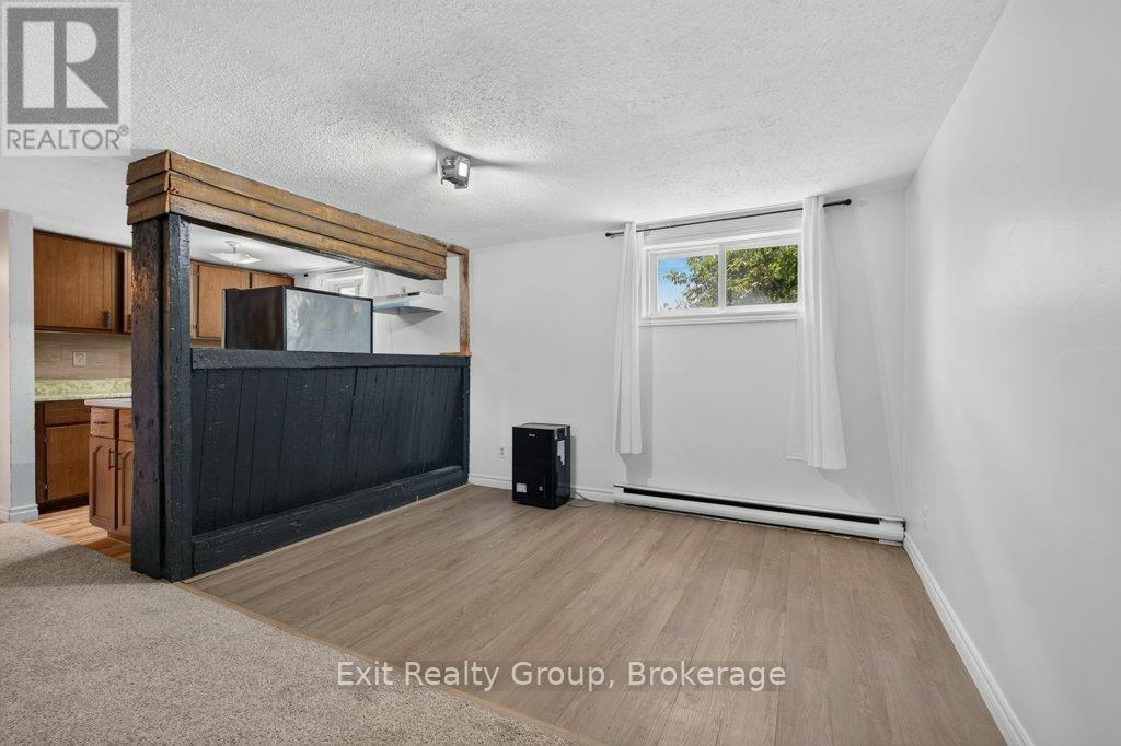 244 WELLER AVENUE - 21