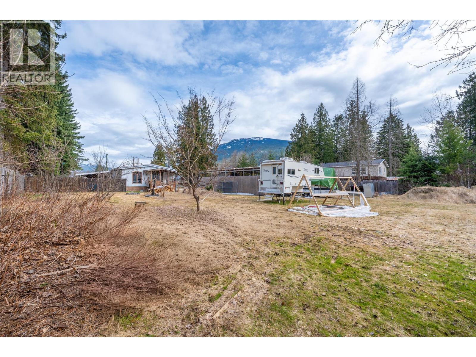 1657 Illinisky Road - 35