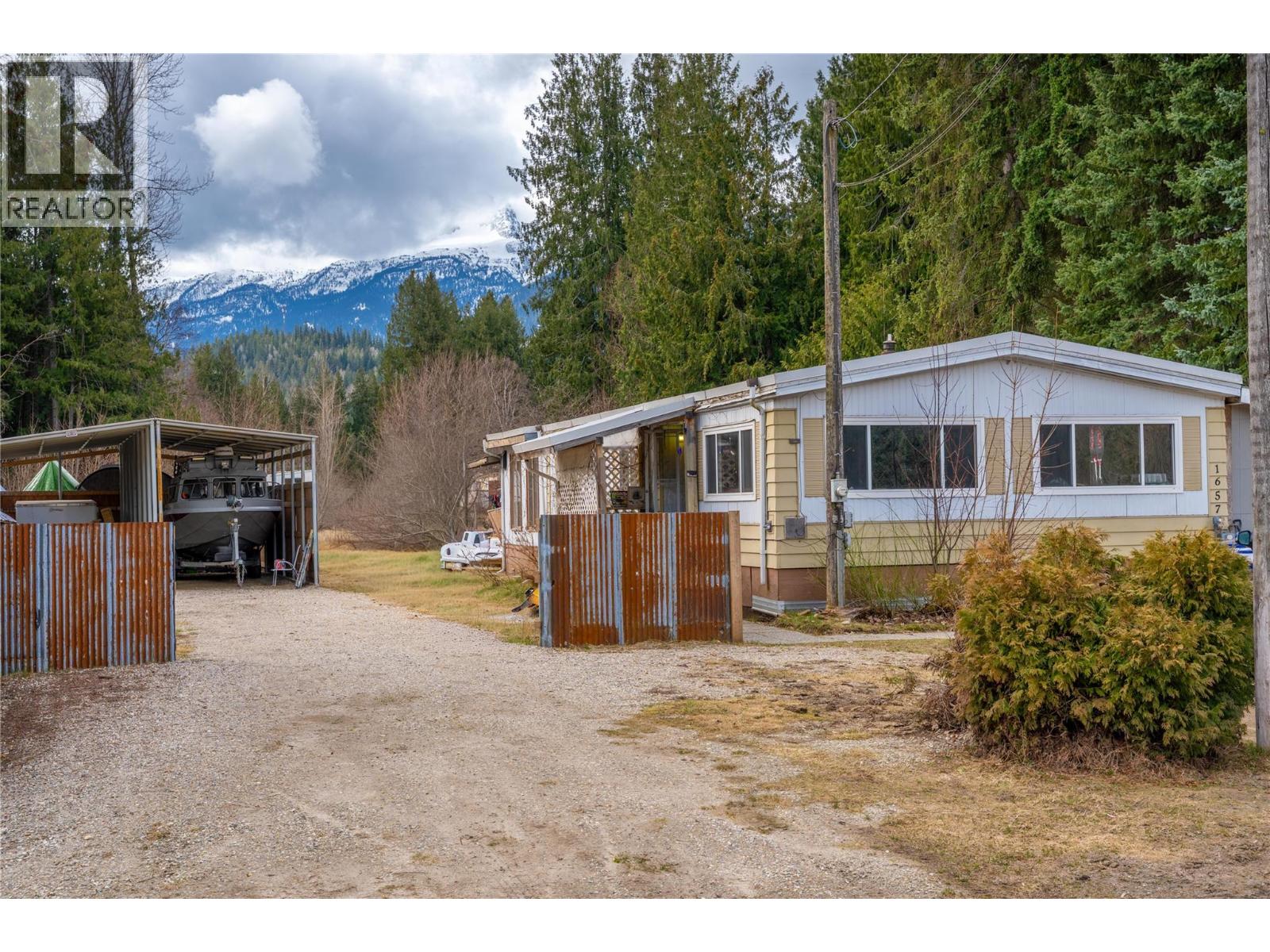 1657 Illinisky Road - 2