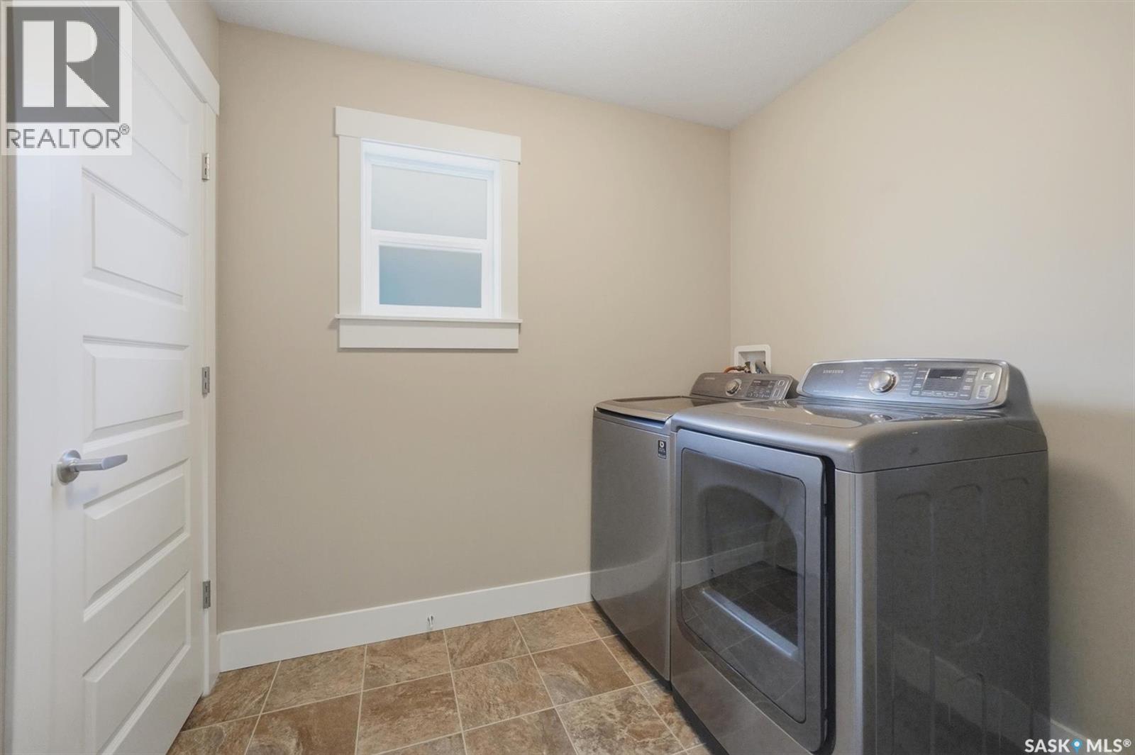#108 900 St Andrews LANE - 29