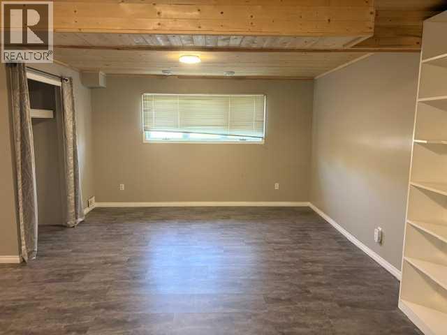 4422 54 Avenue — photo 15