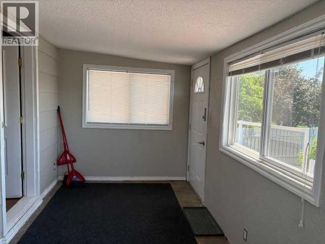 4422 54 Avenue — photo 22