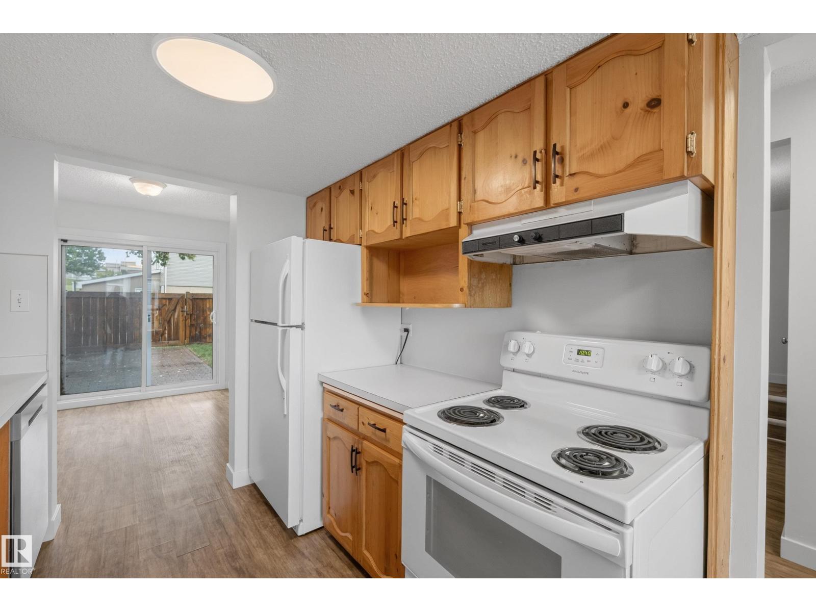 220 Grandin Village — photo 17