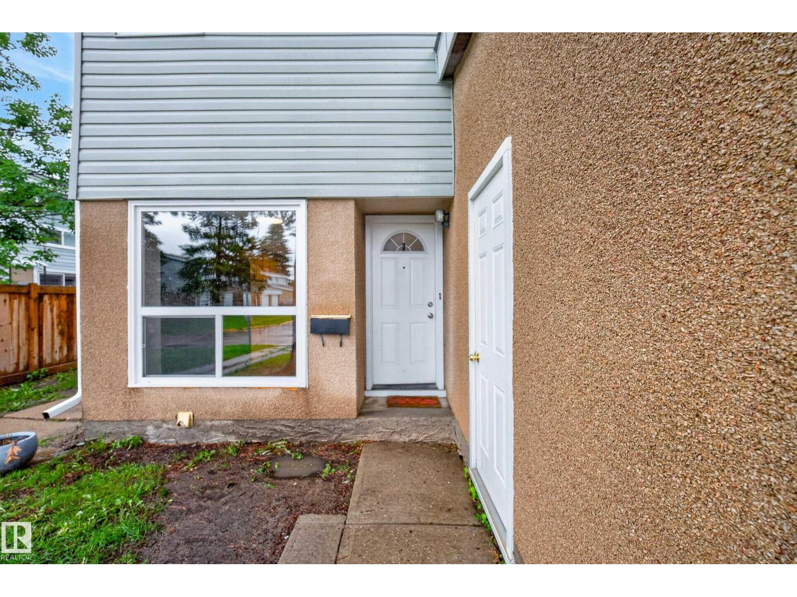 220 Grandin Village - photo 5