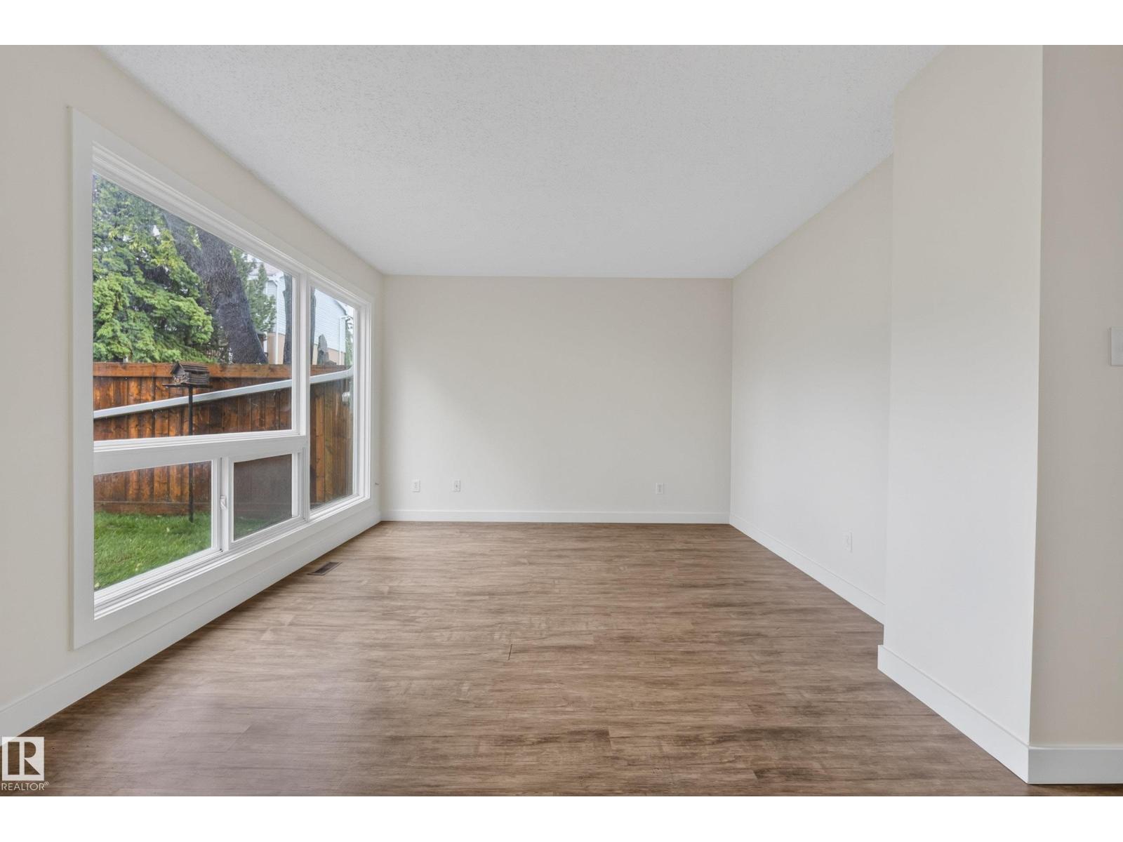 220 Grandin Village — photo 9