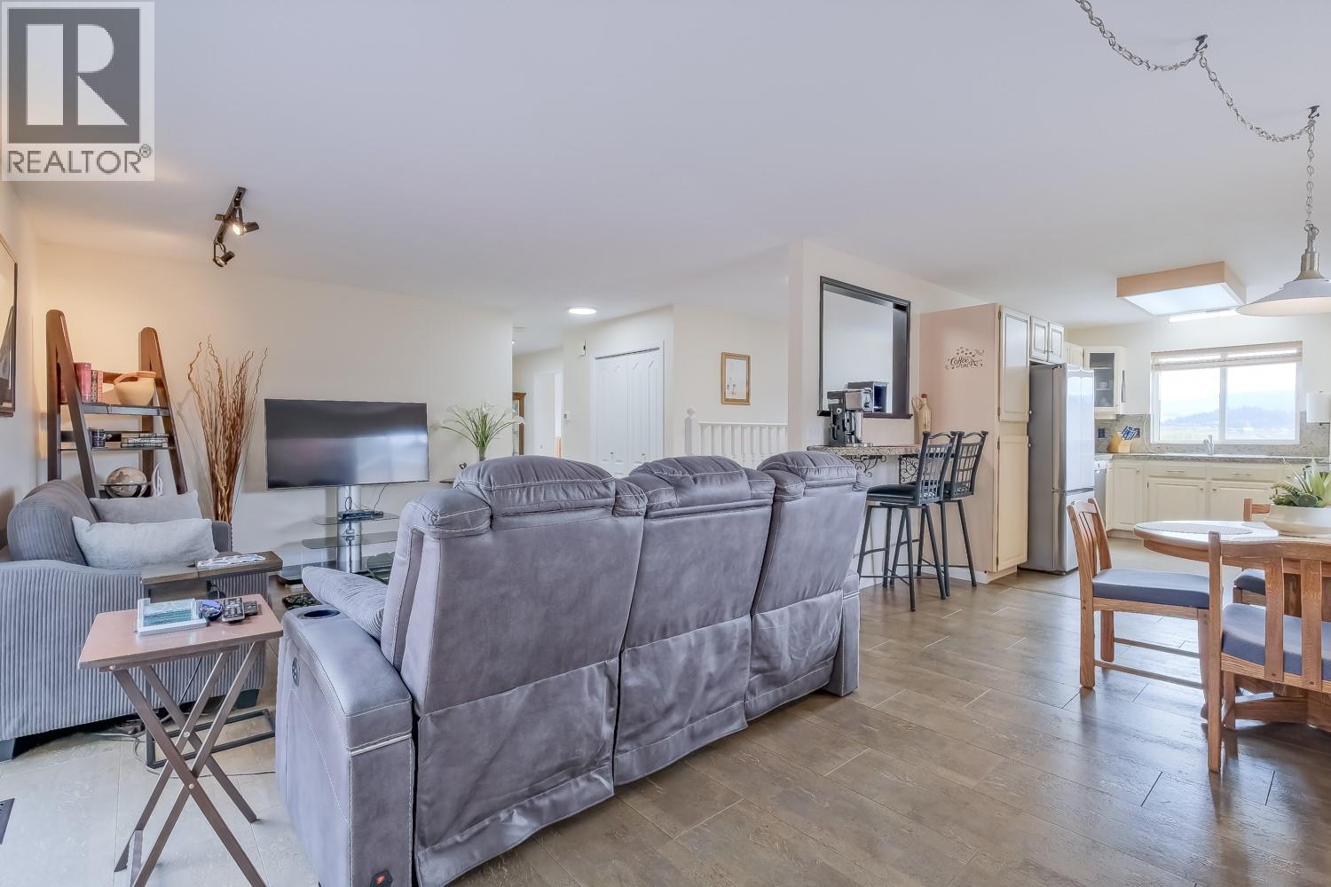 1802 Edgehill Court - 4