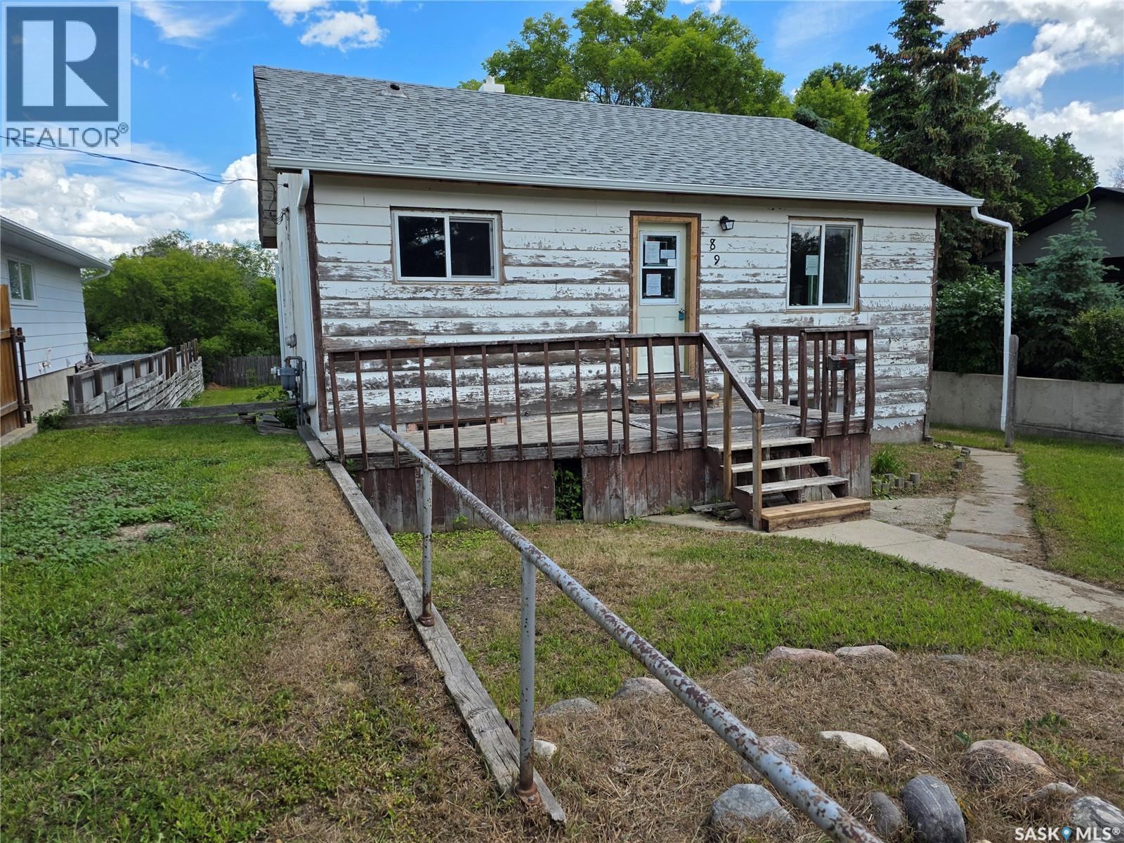 89 8th AVENUE NE - 1