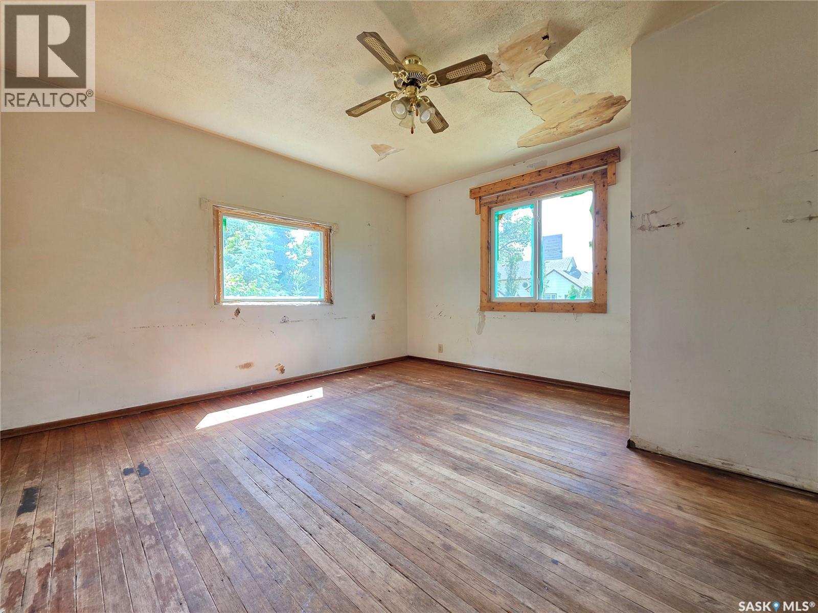 89 8th AVENUE NE - 6