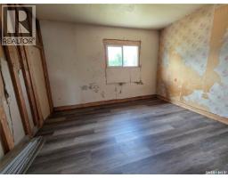 Laundry room - 89 8th Avenue Ne, Swift Current, SK S9H2P2 Photo 8