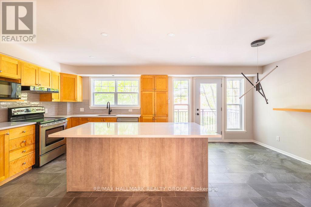 3 Bed, 3 Bath House for Rent in Ottawa – 257 MART CIRCLE, Ottawa – MLS# X13491956 - Image 12