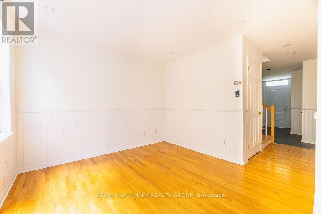 3 Bed, 3 Bath House for Rent in Ottawa – 257 MART CIRCLE, Ottawa – MLS# X13491956 - Image 7