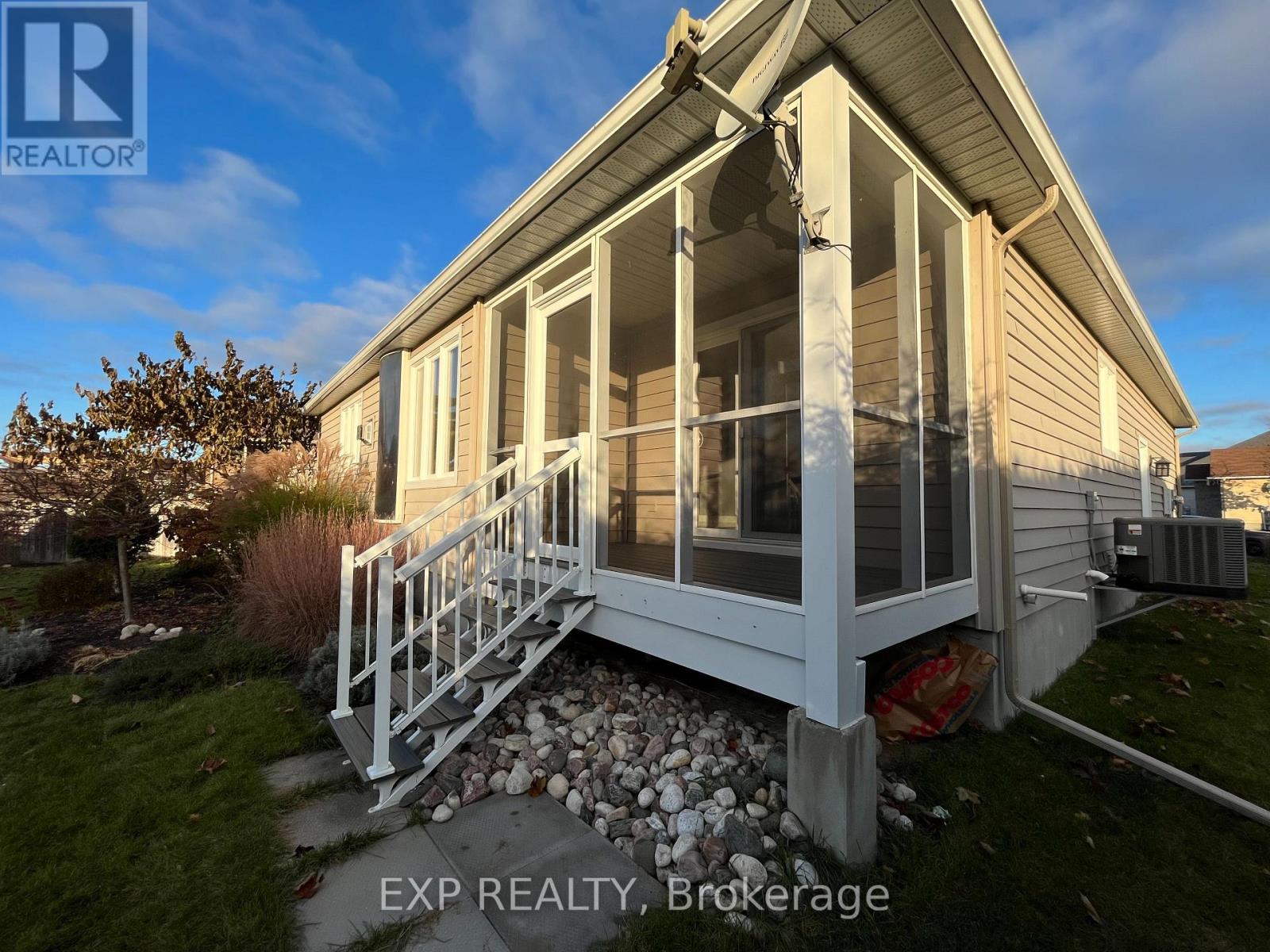 28 SETTLEMENT LANE - 19