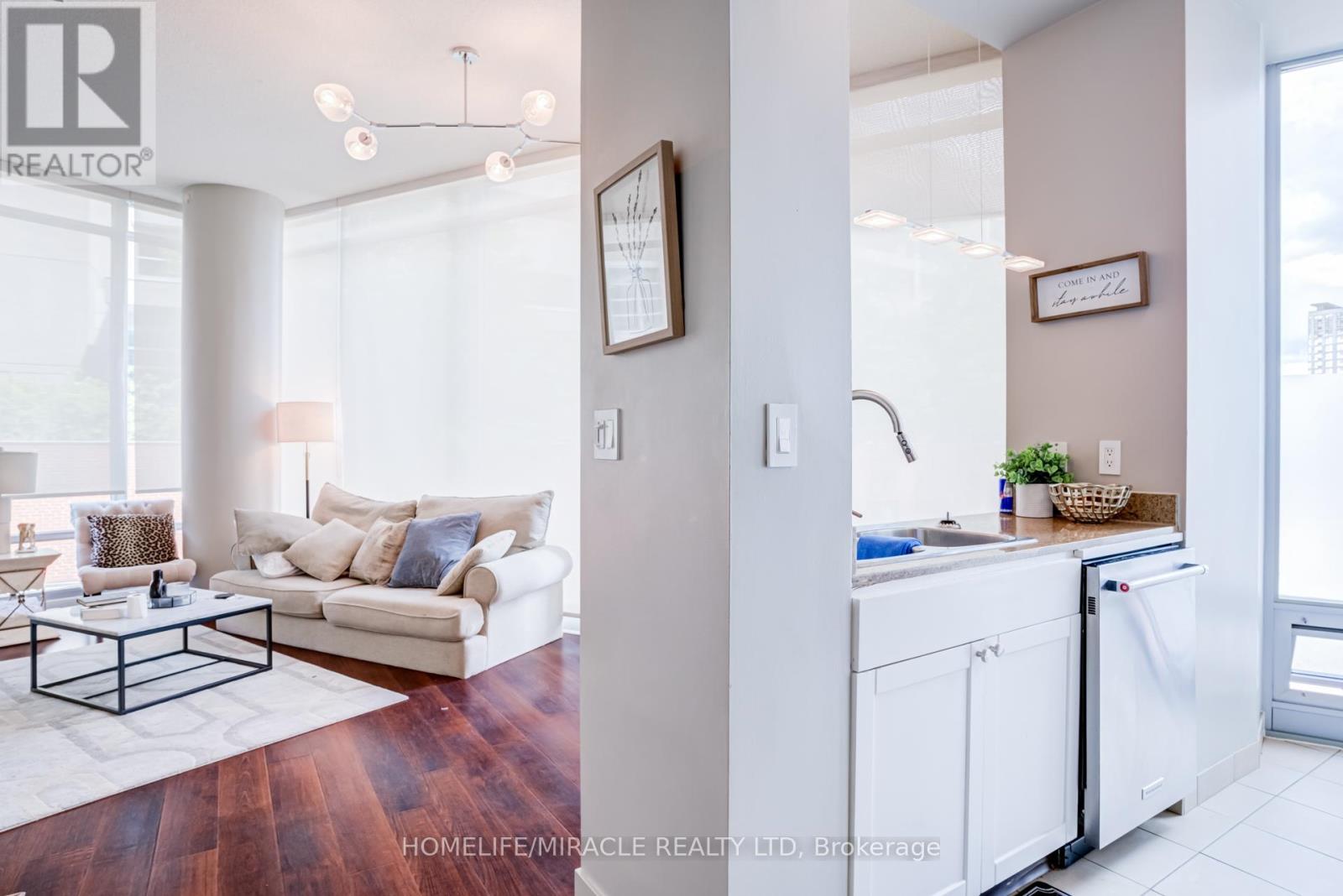 #201 81 NAVY WHARF COURT - 15