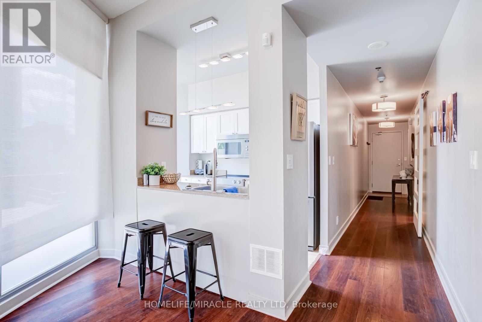 #201 81 NAVY WHARF COURT - 19