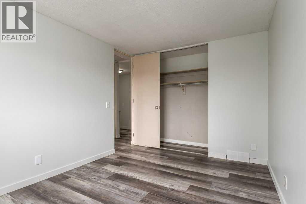 445 40 Street NE — photo 17