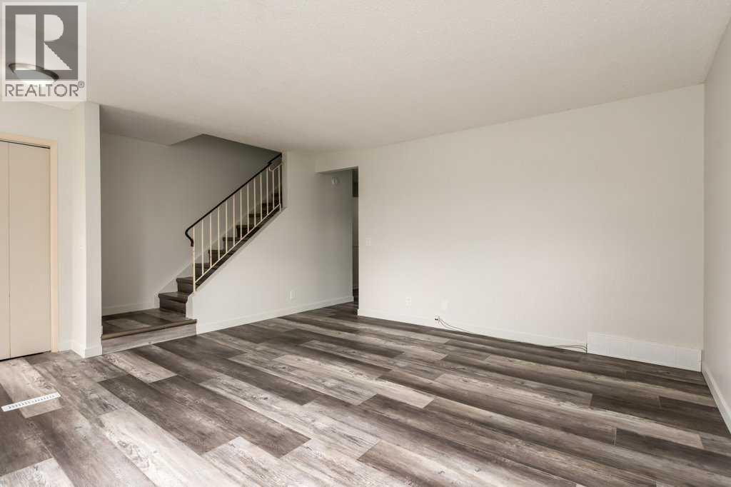 445 40 Street NE - photo 4