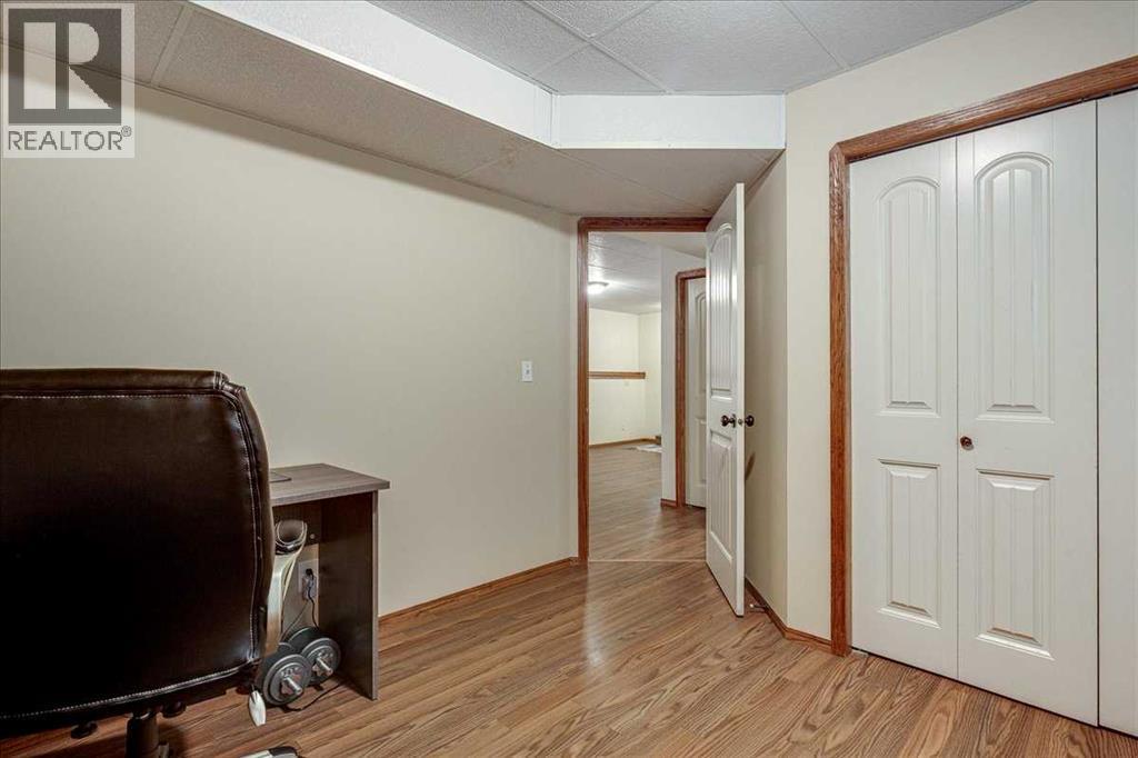 348 Lancaster Drive — photo 34