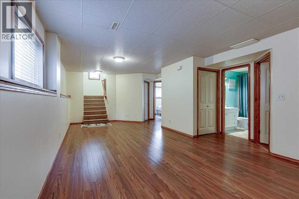 348 Lancaster Drive — photo 31
