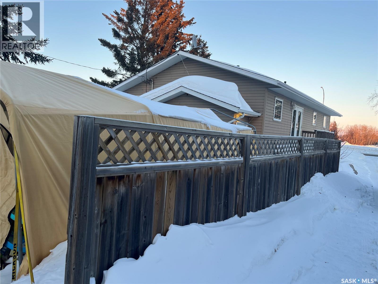 100 1st AVENUE SW - 40