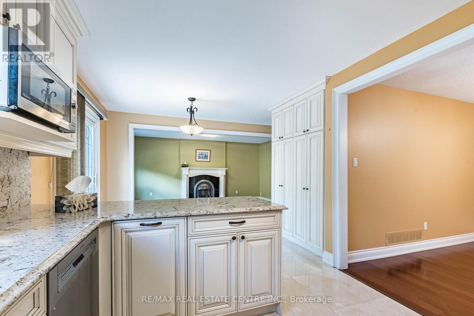 6439 OSPREY BOULEVARD - 19