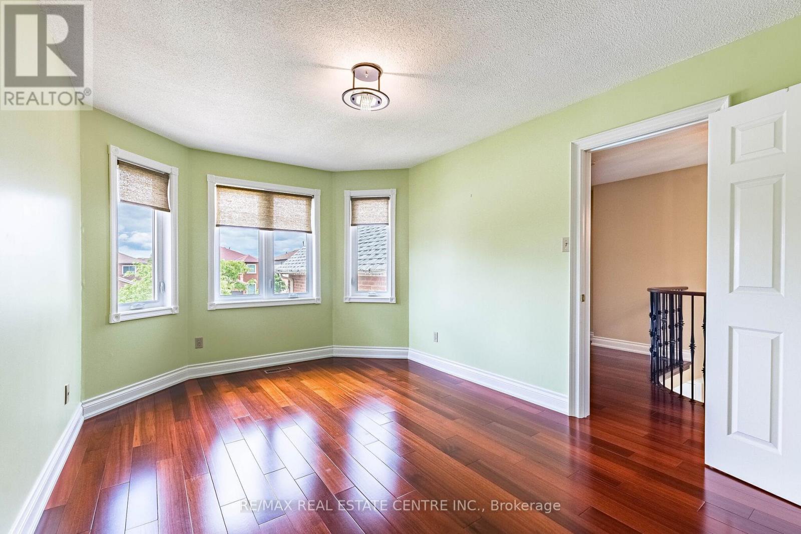 6439 OSPREY BOULEVARD - 33
