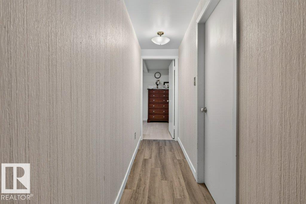 6916 92A AV NW - 17