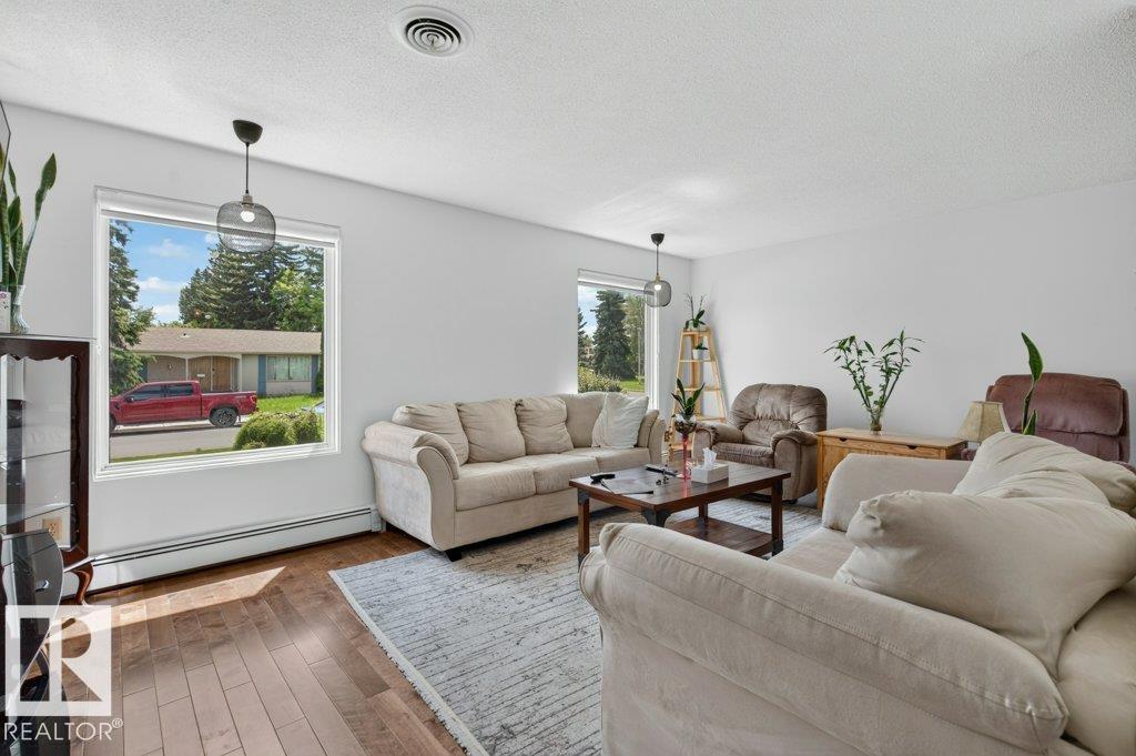 6916 92A AV NW - 2