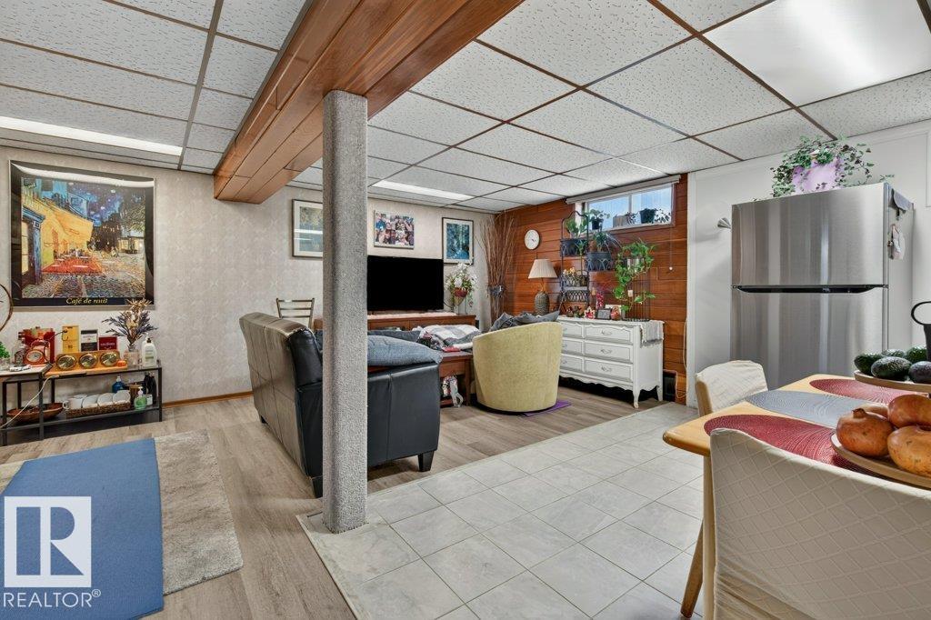 6916 92A AV NW - 20