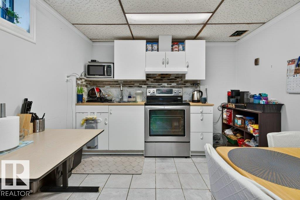 6916 92A AV NW - 21