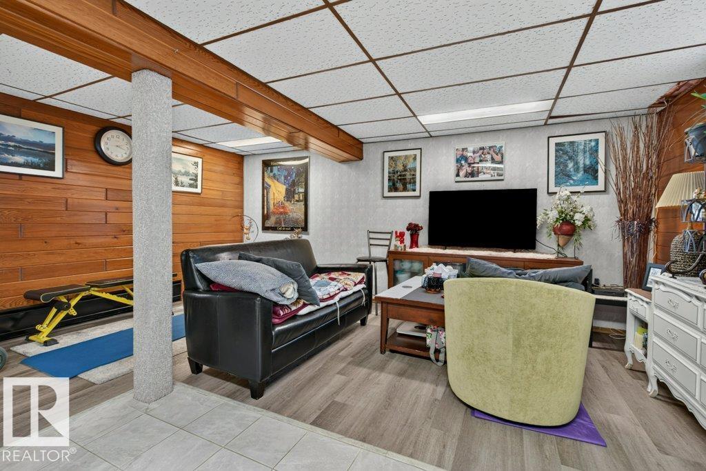 6916 92A AV NW - 22