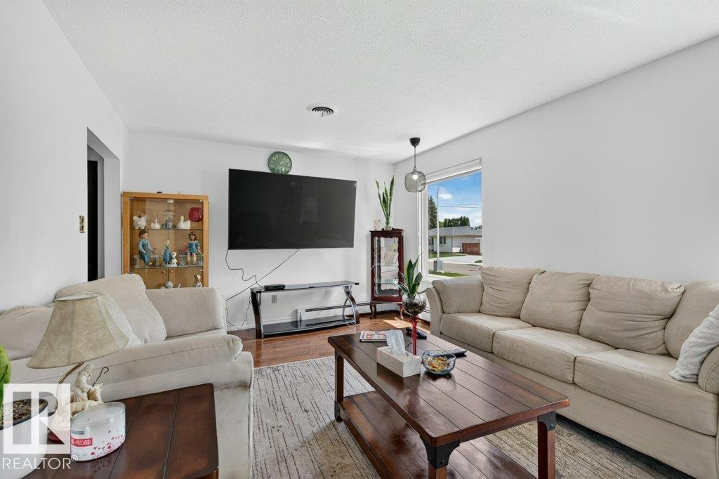 6916 92A AV NW - 4