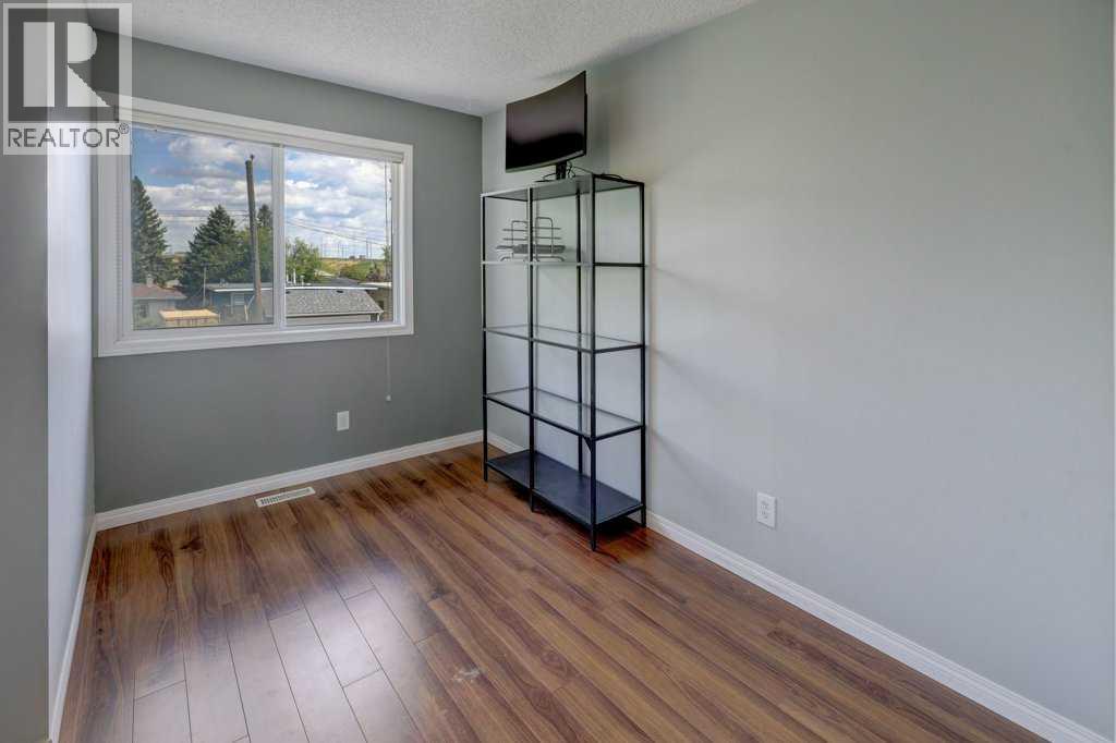 8034 24 Street SE — photo 19